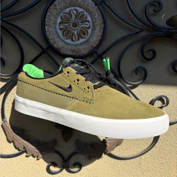 Nike SB Shane O’Neill Suede Sneakers - Picture 10 of 12